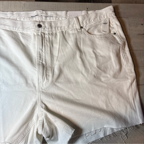 Old Navy Women 28 White High Rise Slouchy Straight Fray Raw Hem Denim Shorts - Picture 5 of 16